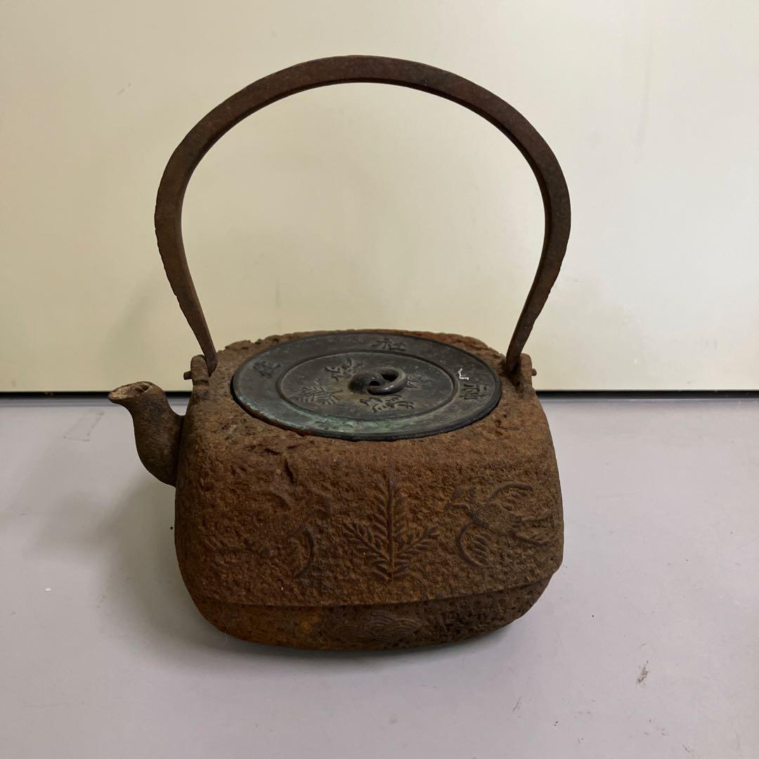 【希少・骨董】南部鉄器 鉄瓶 四角型 鶴笹文 銅蓋 アンティーク 当時物 レトロ