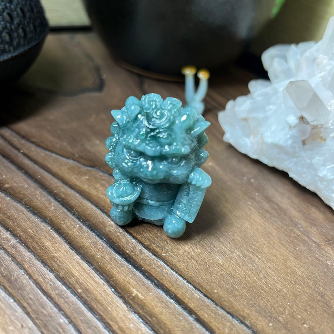 本翡翠、コレクションアニメ龍神