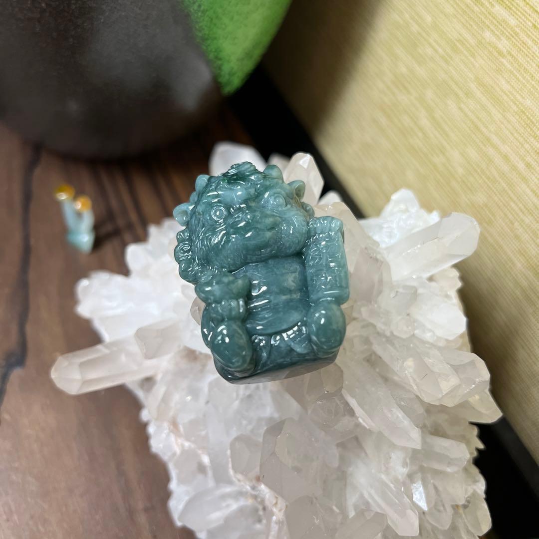 本翡翠、コレクションアニメ龍神