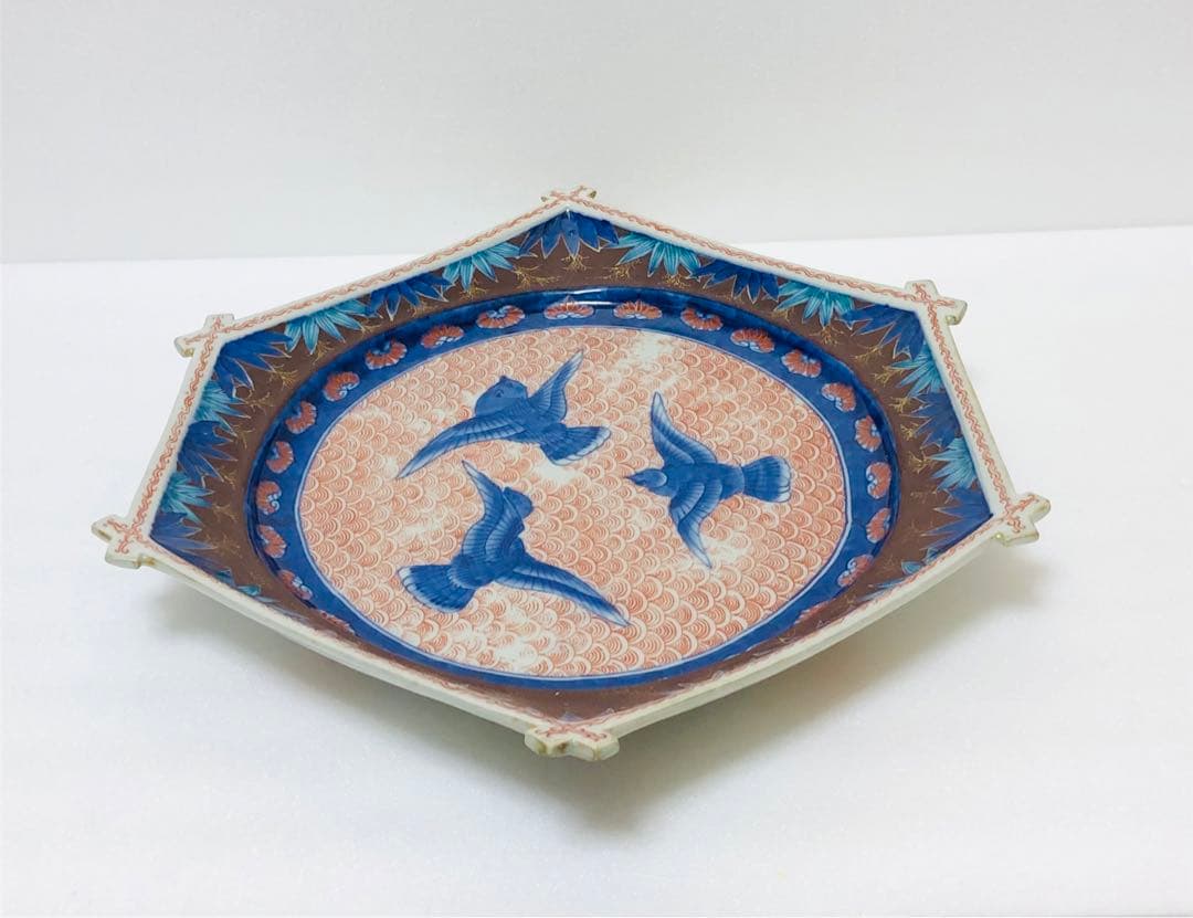 明治初期 香蘭社 色絵褐地青海波鳥竹文 ブラックホーソン六角大皿