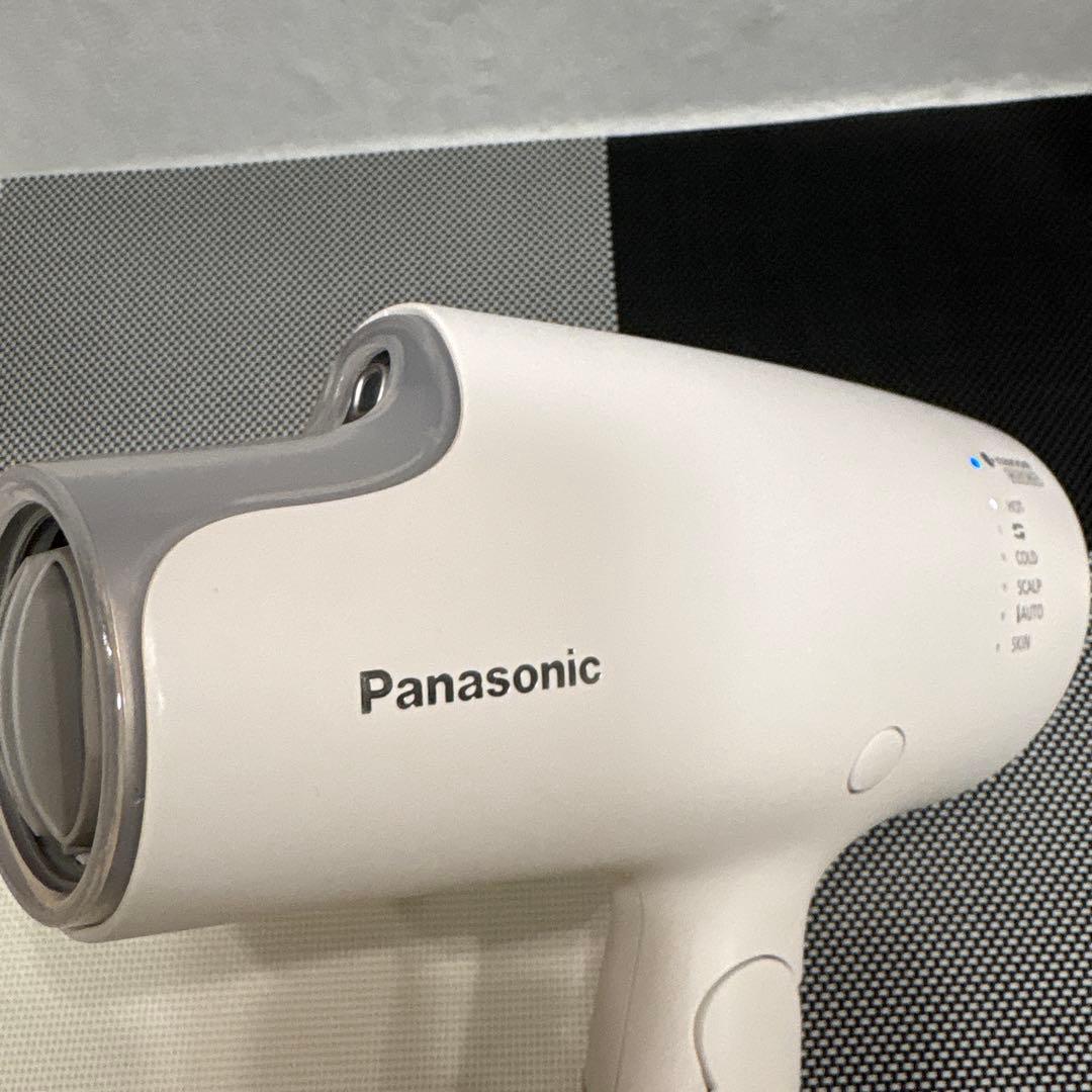 Panasonic　EH-NA0G-W　ウォームホワイト