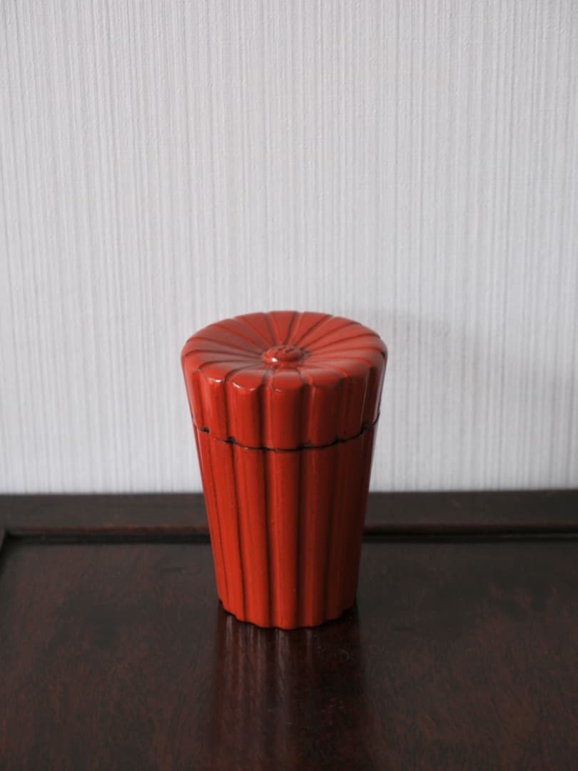 道場宗廣　菊割棗　 根来塗　茶入れ　茶器　漆工芸　共箱　茶道具　Q1993