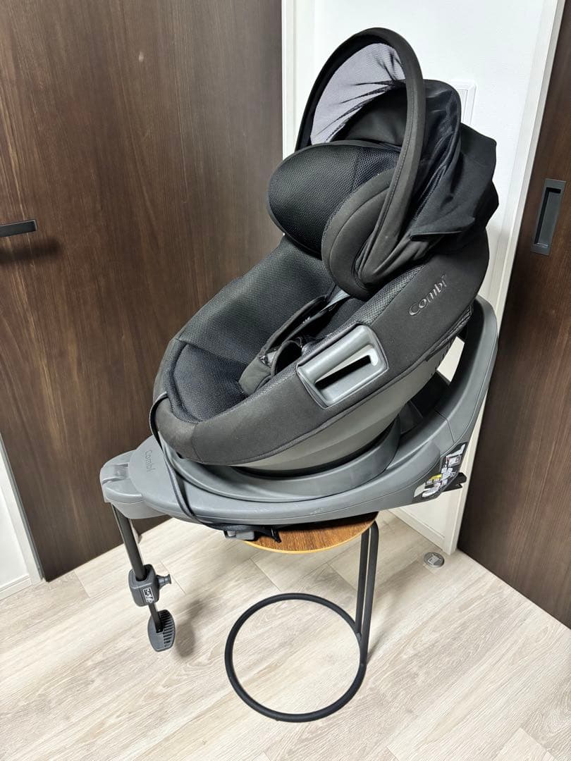 チャイルドシート　コンビ THE S plus ISOFIX エッグショックZD