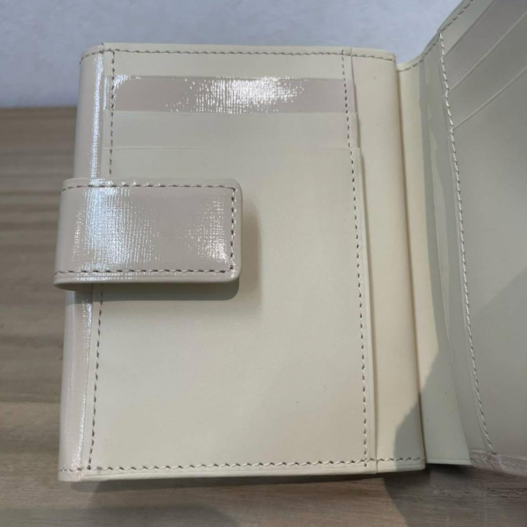 新品未使用　GIVENCHY ジバンシー 二つ折り財布　レザー財布　味岡製