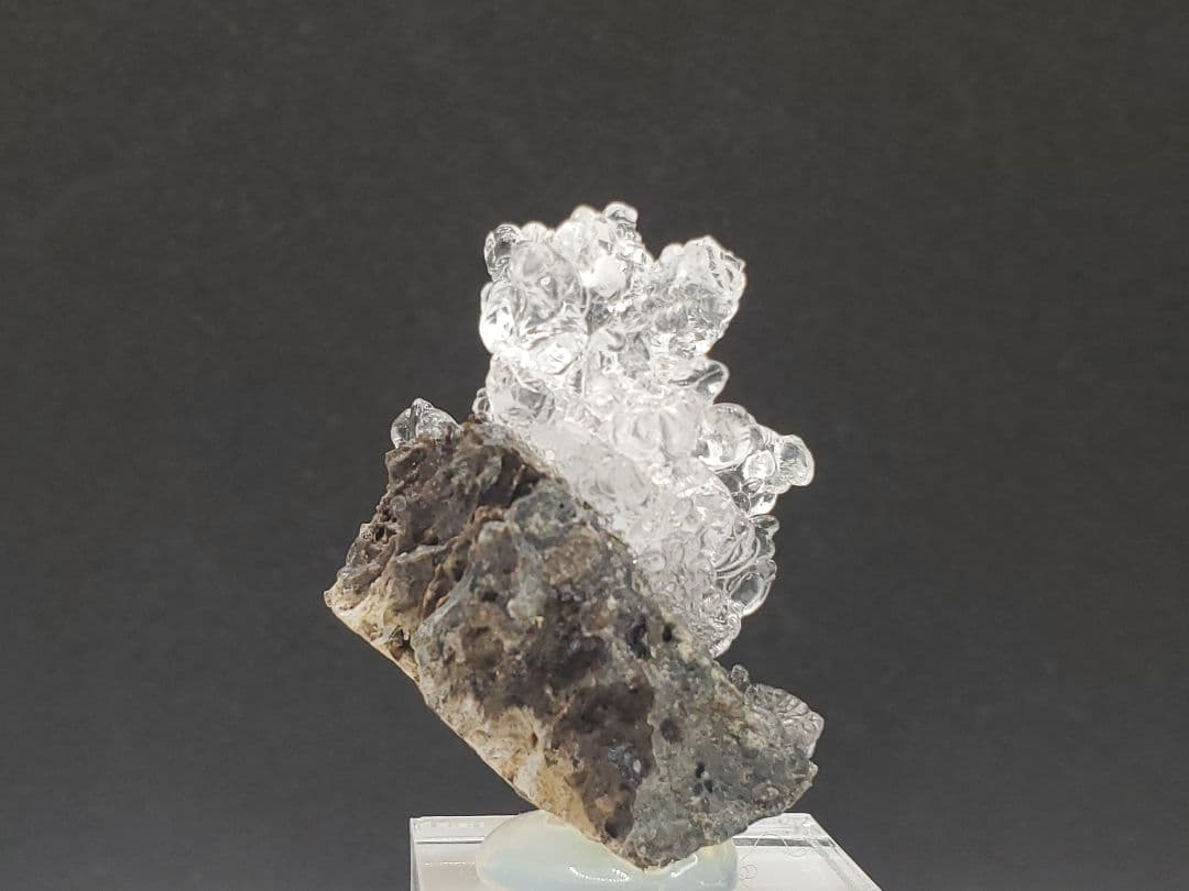 ハイアライトオパール 虹 天然石 原石 鉱物標本 鉱物 母岩付き ハンガリー産