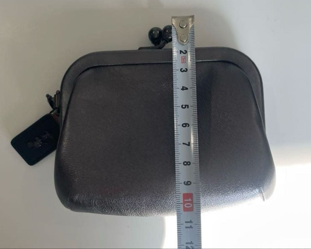 美品　COACH スタースタッズ付き　がま口　ケース