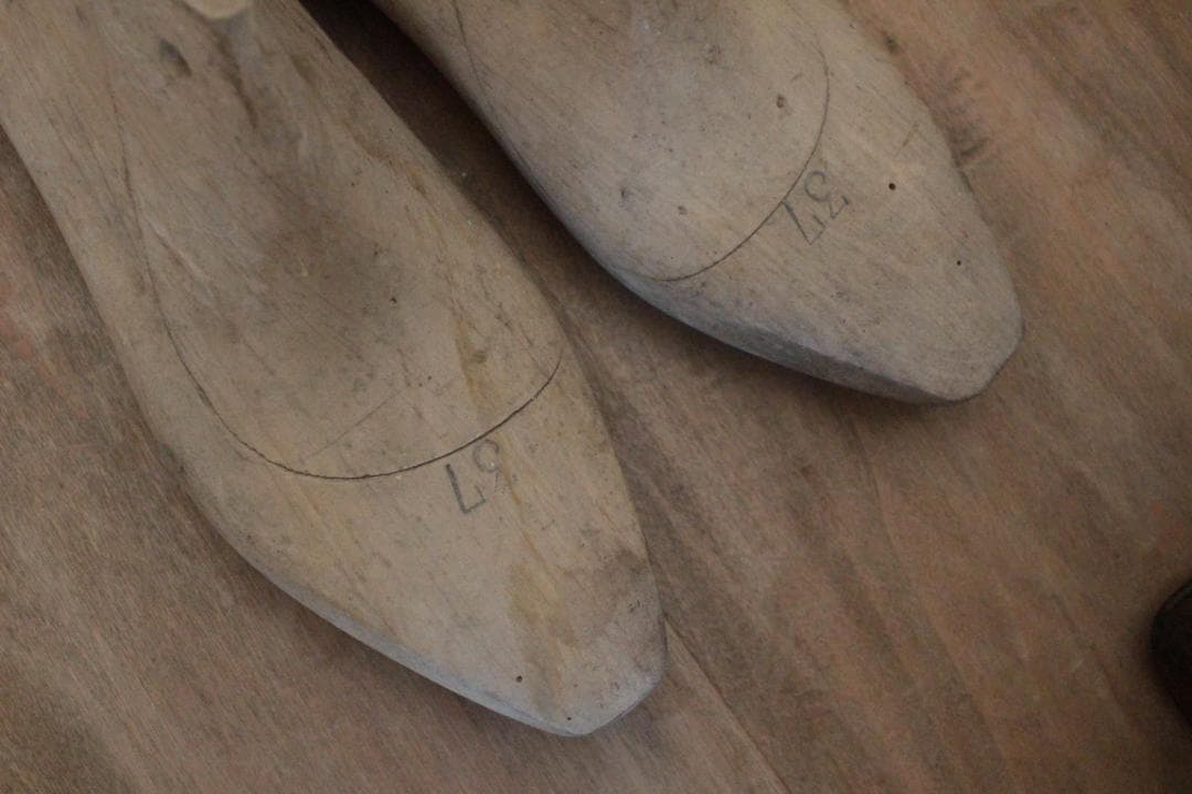 【B】フランスアンティーク木製シューモールド