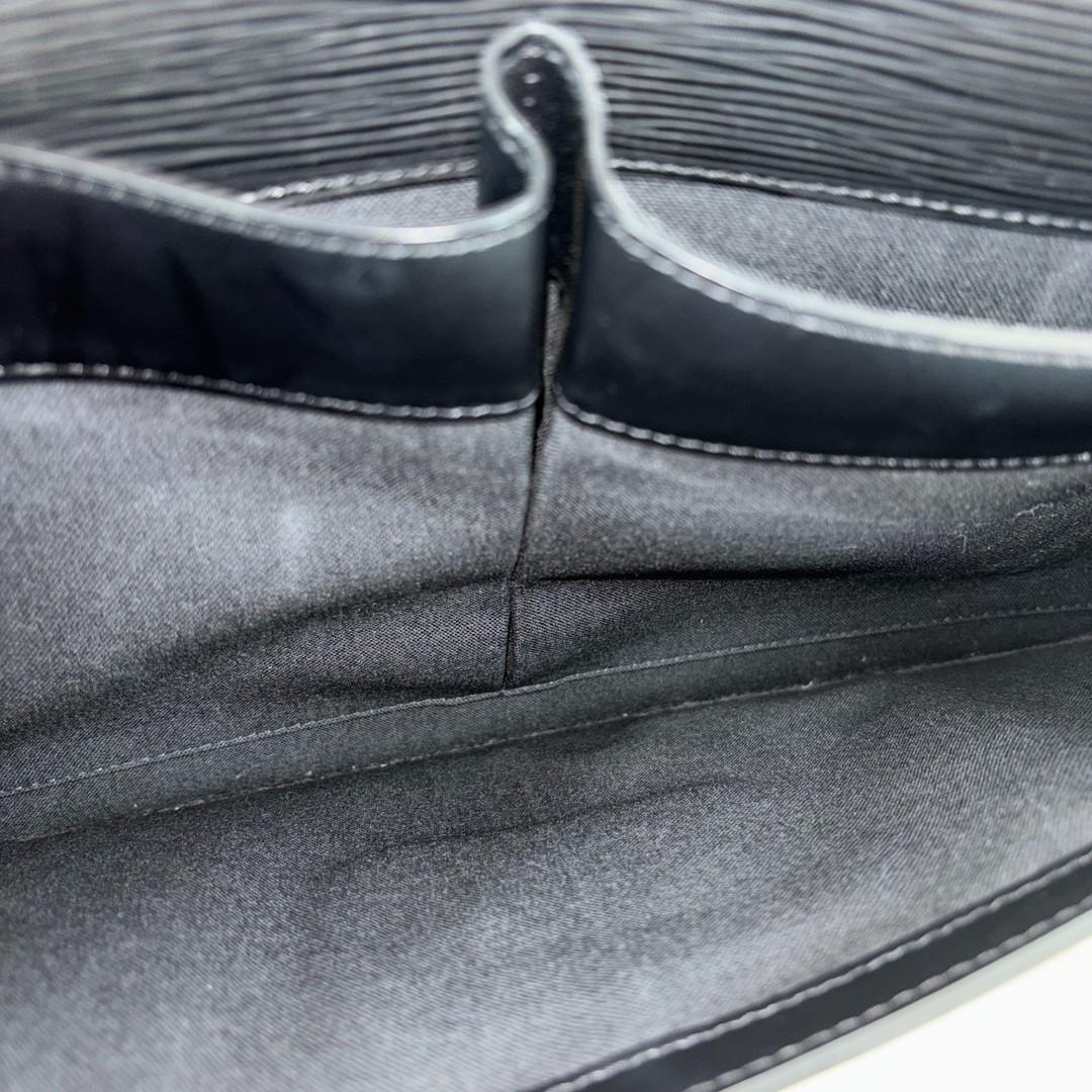 新品同様 ルイヴィトン エピ ラギート M54552 レザー ビジネス バッグ