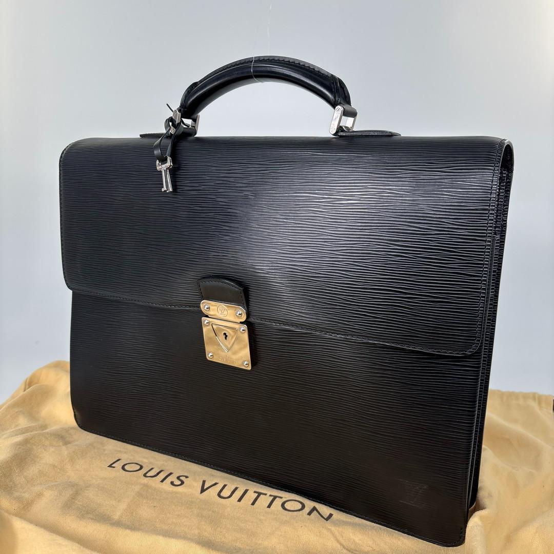 新品同様 ルイヴィトン エピ ラギート M54552 レザー ビジネス バッグ