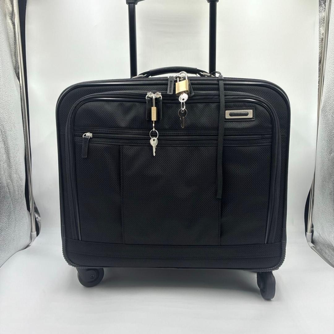 ゆうり　SWANY スワニー キャリーバッグ 四輪 キャンバス ビジネス