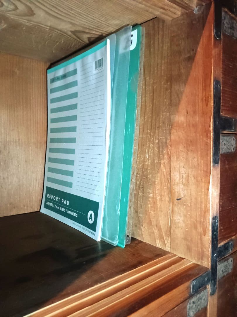 箪笥　立派な大正時代の帳場箪笥　榎木と杉　キャビネット 　鍵付き