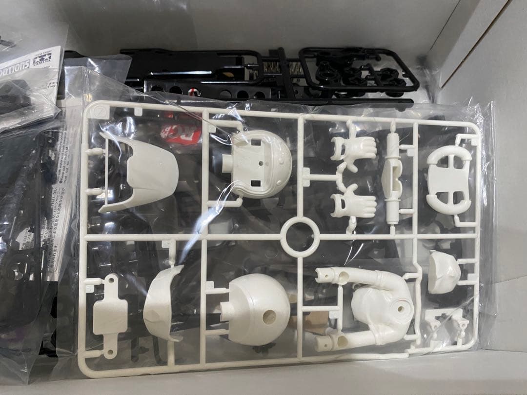 タミヤ　GF-01　コミカルアバンテ　オプション多数　ラジコン