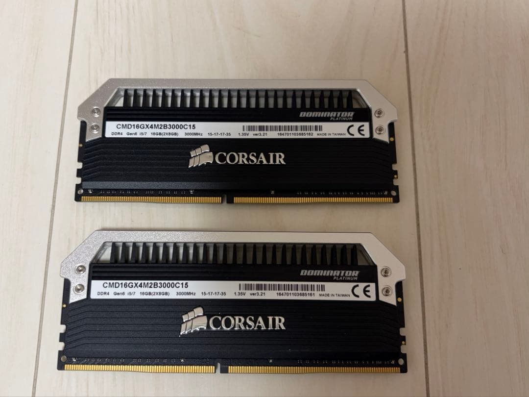 メモリー Corsair Platinum 16GB DDR4 3000MHz