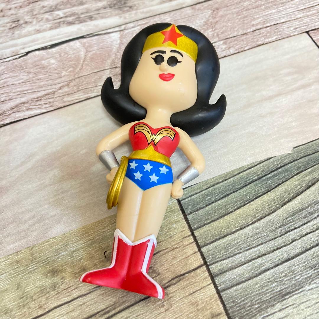 DCコミックス　ワンダーウーマン　フィギュア