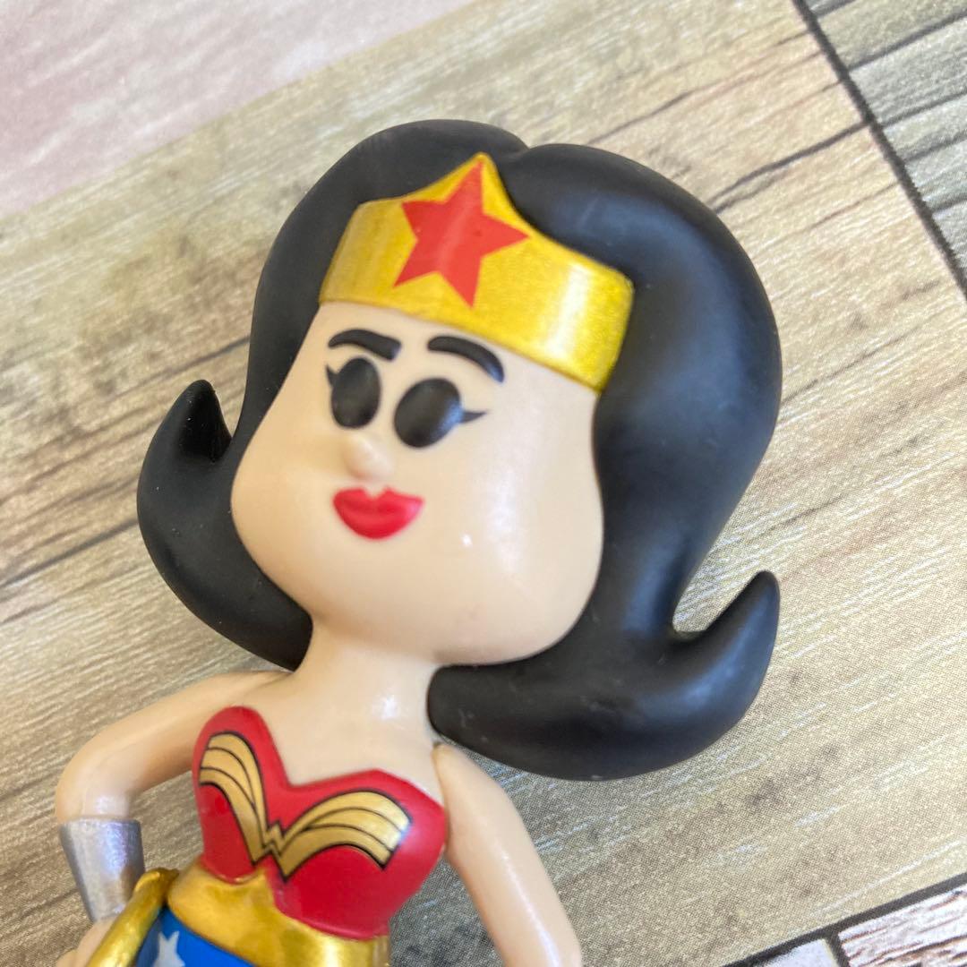 DCコミックス　ワンダーウーマン　フィギュア