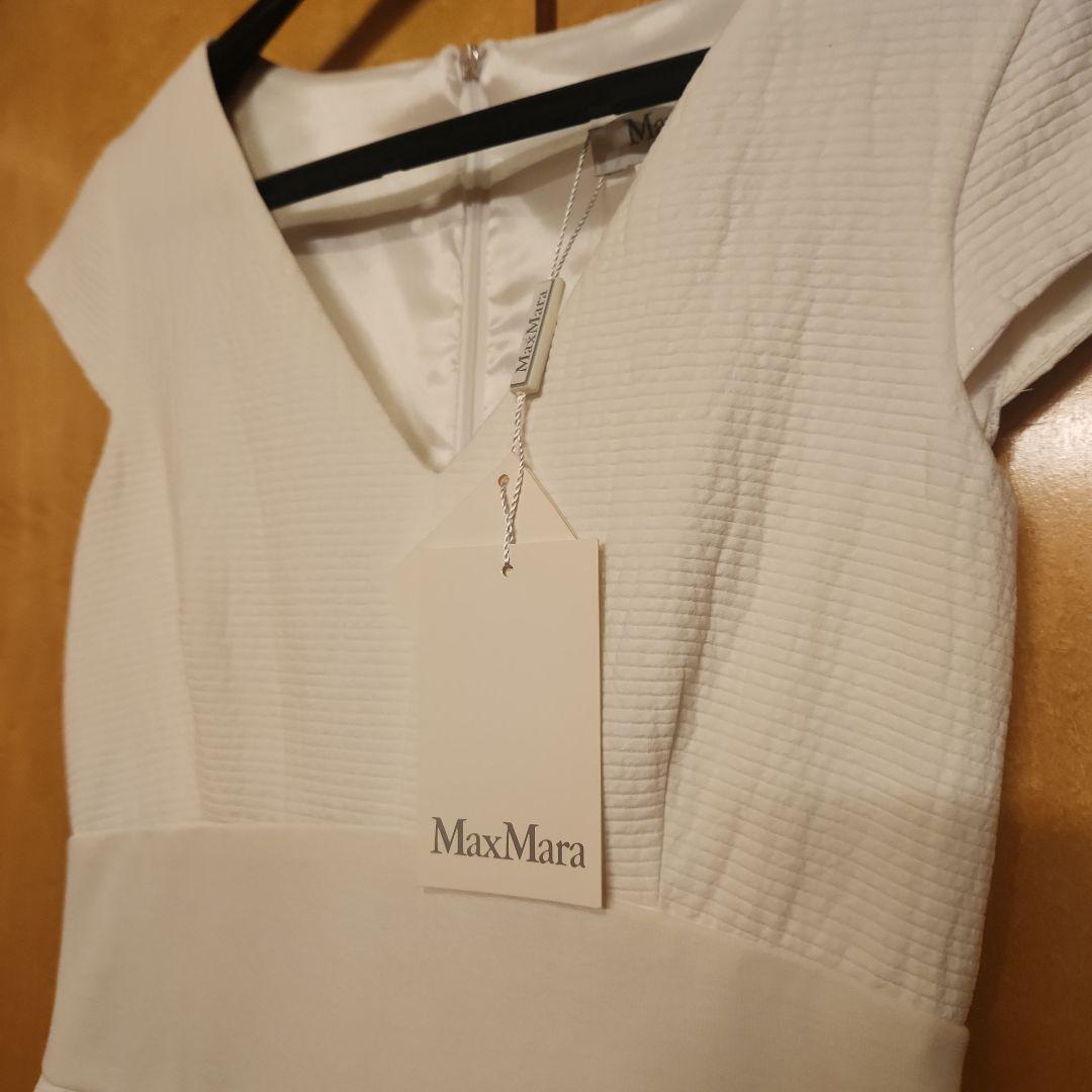 MaxMara ホワイトドレス Vネック キャップスリーブ