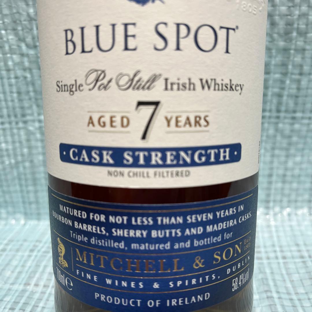 ブルースポット７年　アイリッシュウィスキー　カスクストレングス