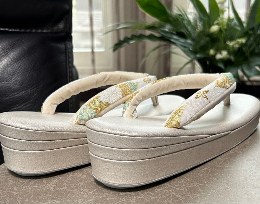 美品 草履バッグ 沙織 Ｌサイズ 足袋付