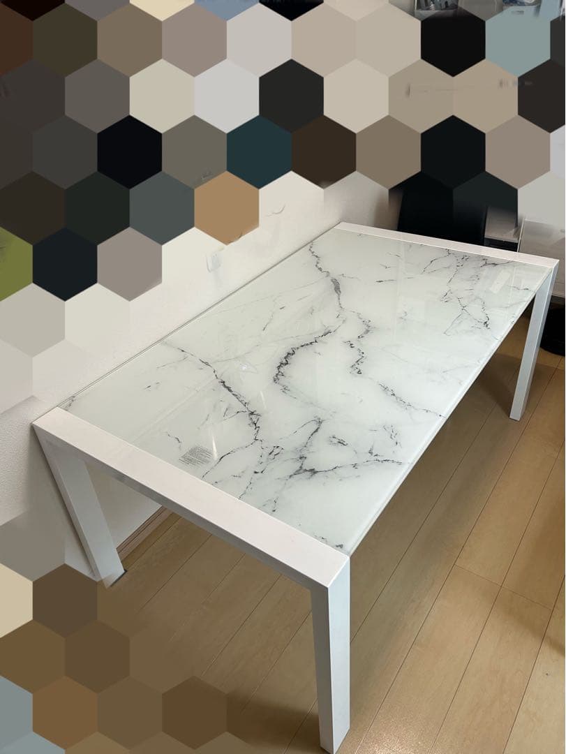 ＊最終値下げ＊美品＊ニトリ　伸縮式　大理石柄　ホワイト　ダイニングガラステーブル