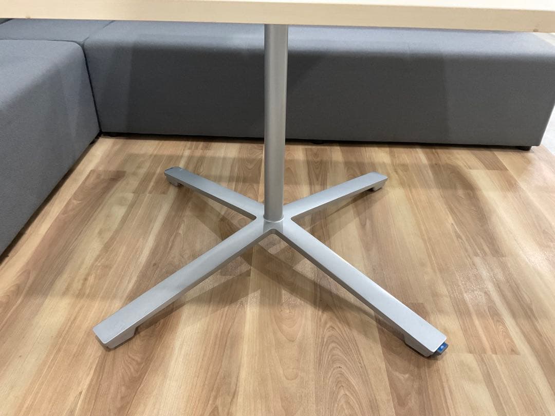 コクヨ　ビエナシリーズ　ミーティングテーブル