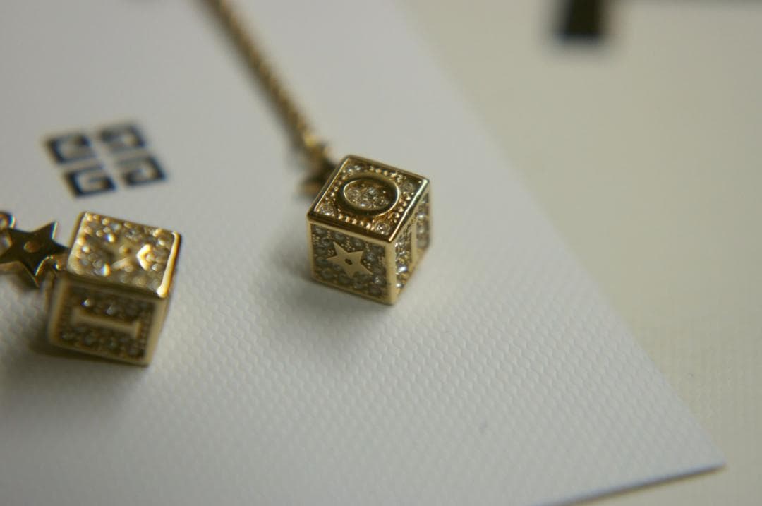 DIOR ロゴキューブ ピアス 正規品 USED ディオール スター ゴールド