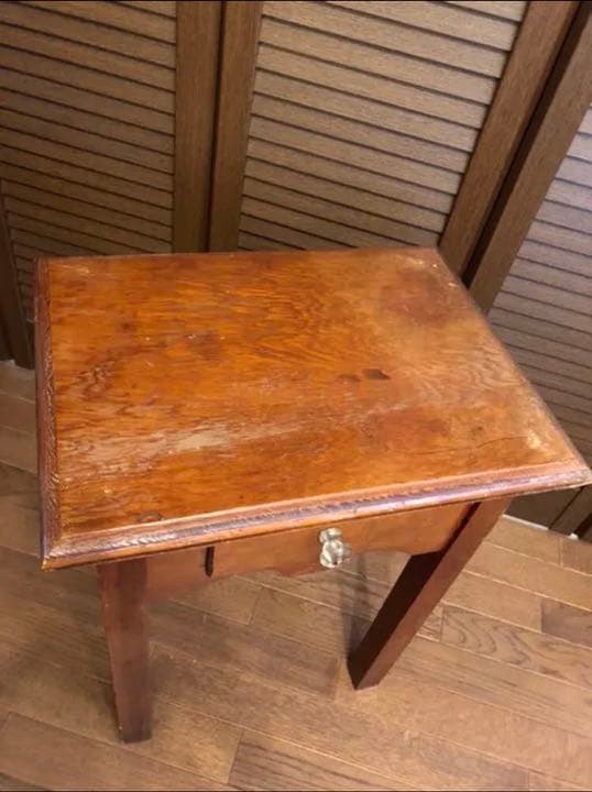 アンティーク　サイドテーブル