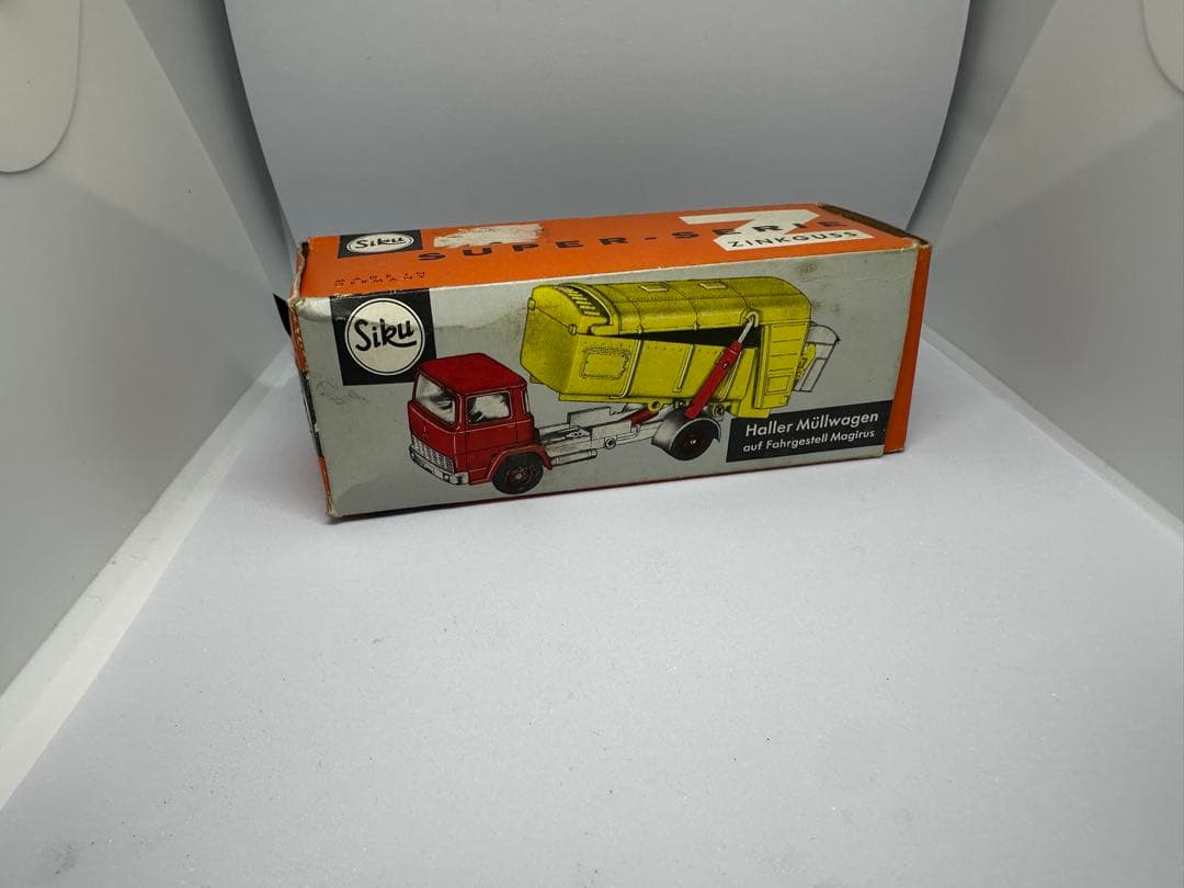 ドイツ製 siku v274 Haller Mullwagen