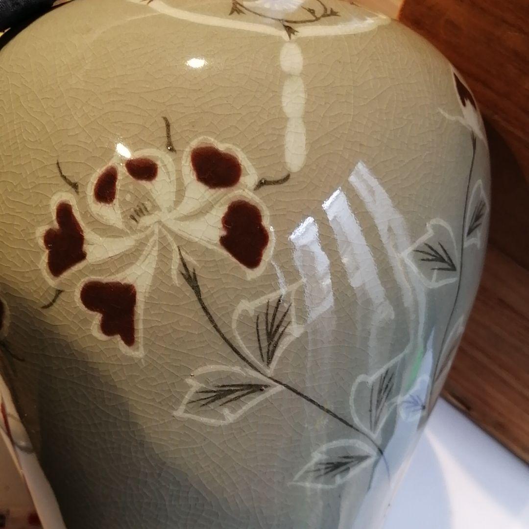 青磁壺　花瓶　色絵アンティーク？骨董？