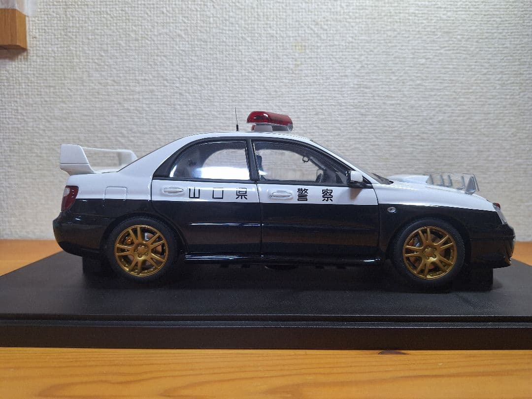 土曜日正午まで出品1/18 AUTOart SUBARU WRX STiパトカー