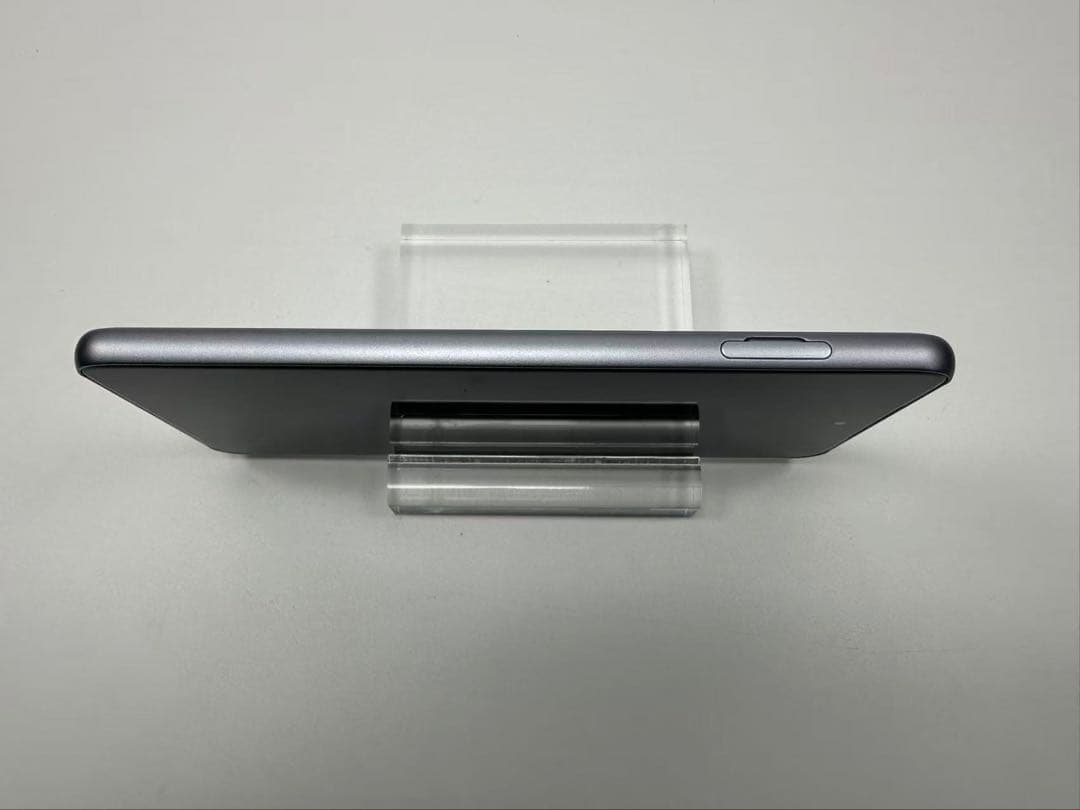 美品 Arrows We2 Plus F-51E 256GB グレイ