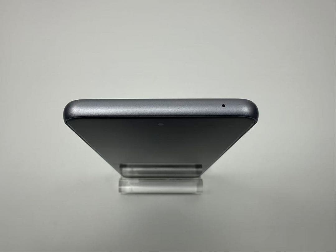 美品 Arrows We2 Plus F-51E 256GB グレイ