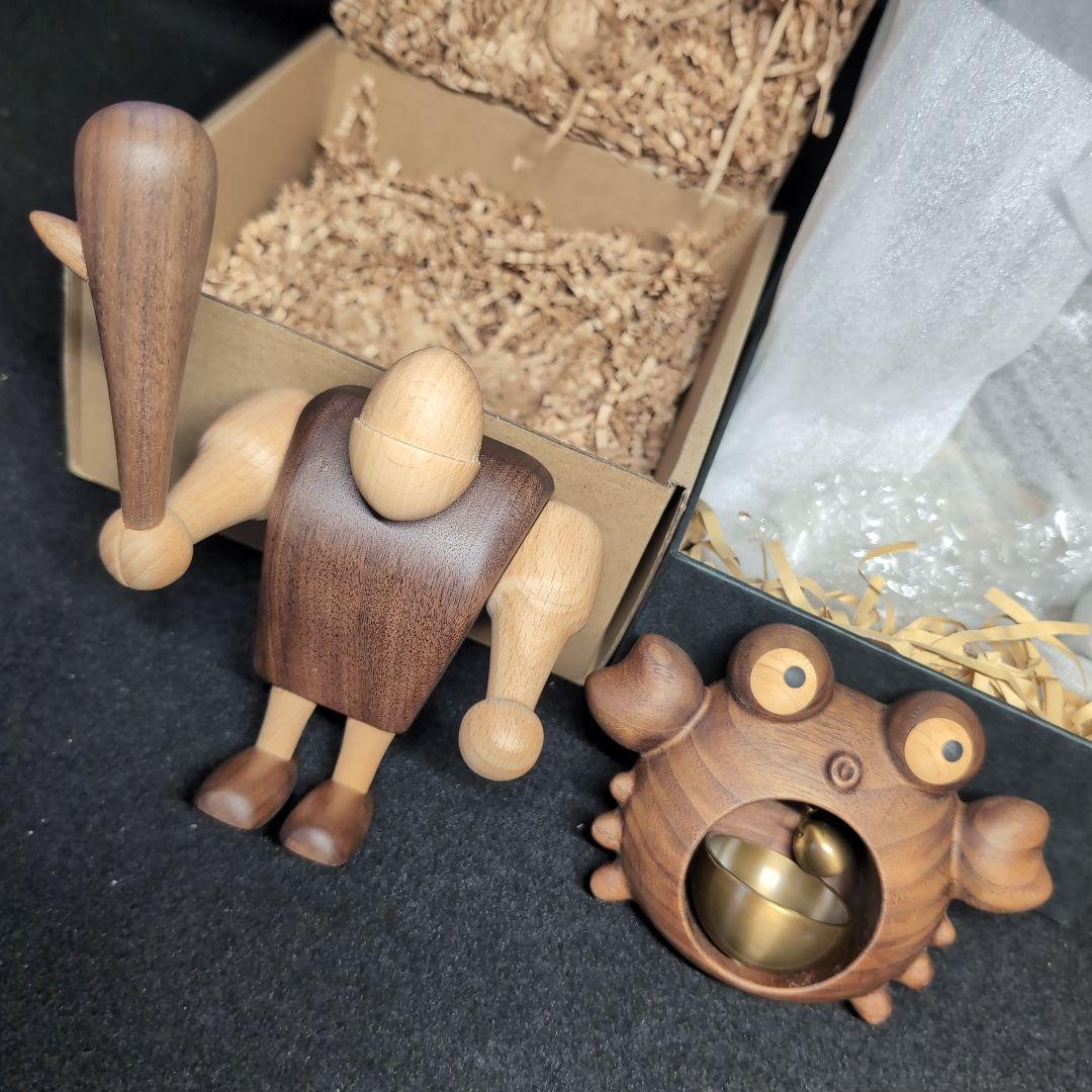 【WOODPEPE】ドアベル カニ　木製　人形　原始人Primitive 低め