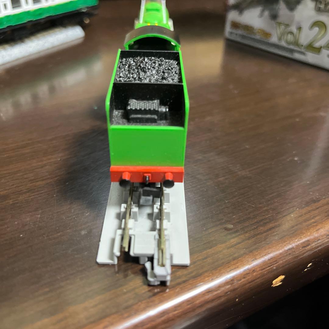 ヘンリー Nゲージ 赤い客車　緑の客車　セット