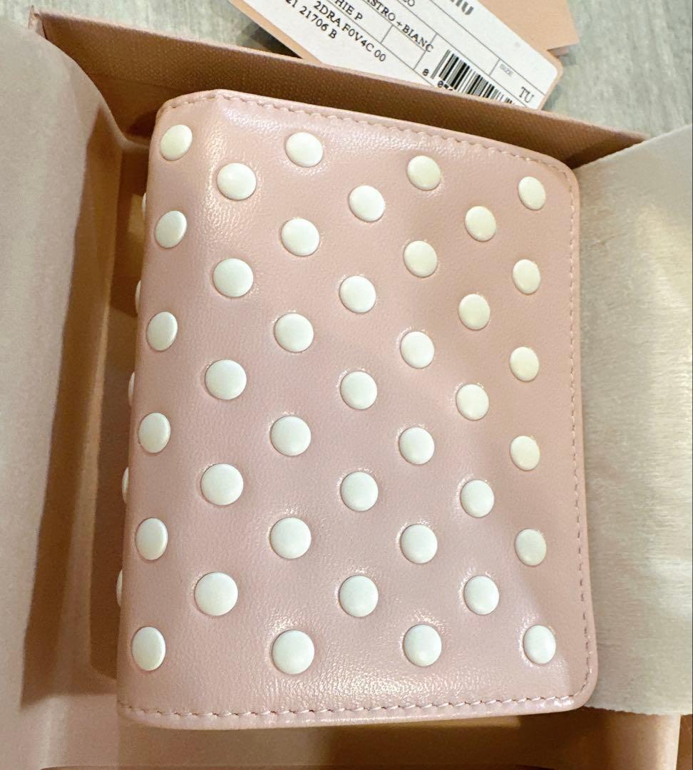 未使用　ミュウミュウ　MIU MIU ドットスタッズミニウォレット　ミニ財布