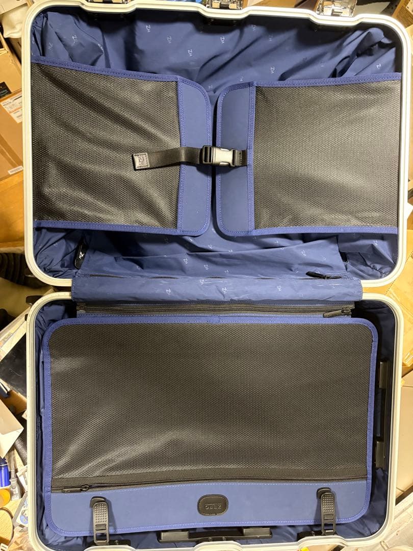 ゼロハリバートン アルミニウム PURSUIT 57L 預け入れ手荷物サイズ