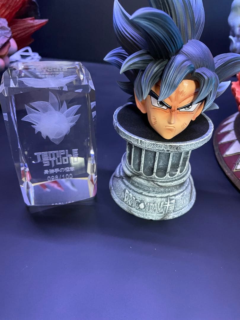 ドラゴンボール　孫悟空　身勝手の極意　フィギュア　ガレージキット