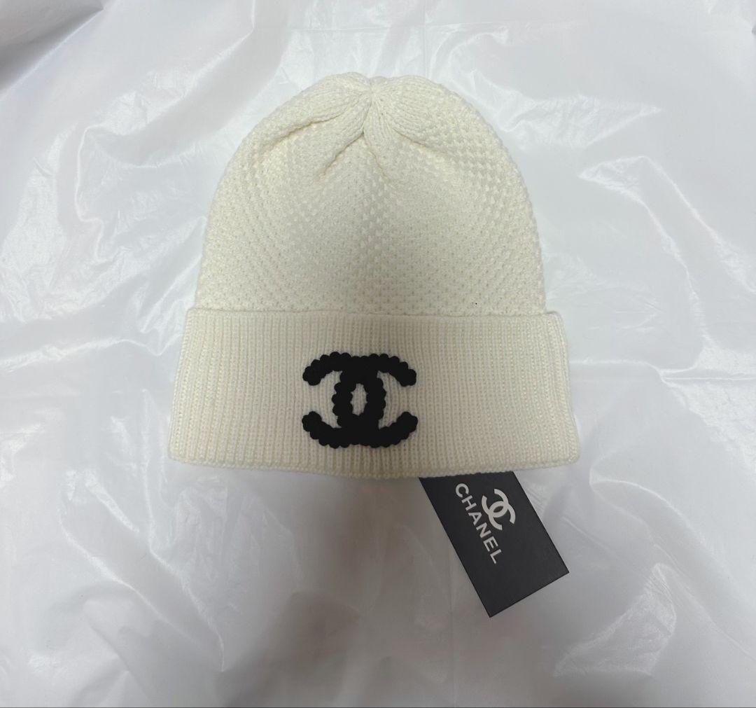 CHANEL ホワイト ニット帽 ロゴ入りノベルティ新品