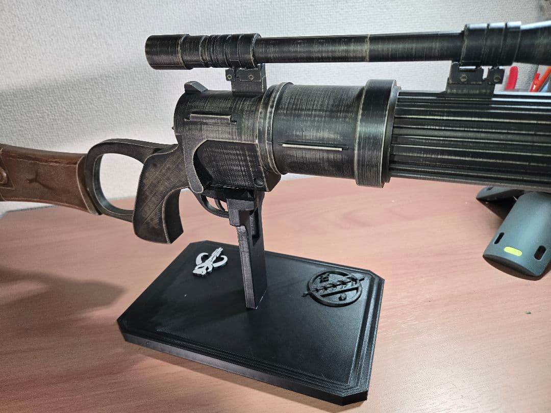STAR WARS　ボバフェット　ブラスター　EE-3　レプリカ　台座付き