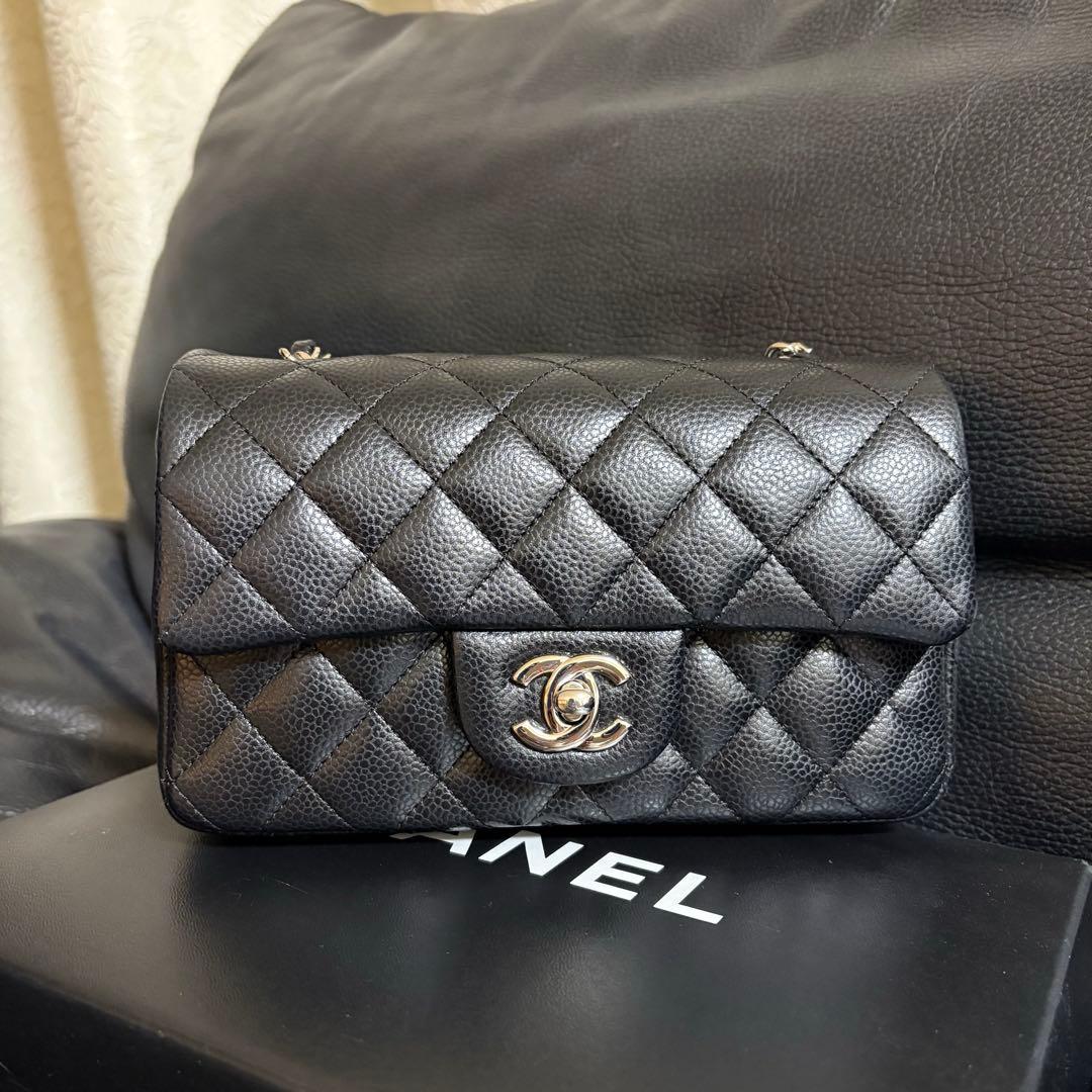 CHANEL ブラック ショルダーバッグ　ミニマトラッセ