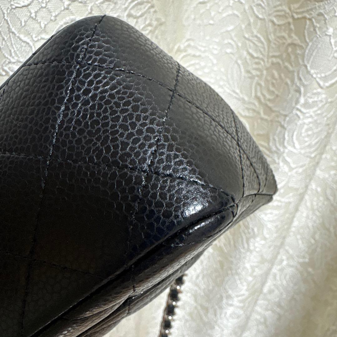 CHANEL ブラック ショルダーバッグ　ミニマトラッセ