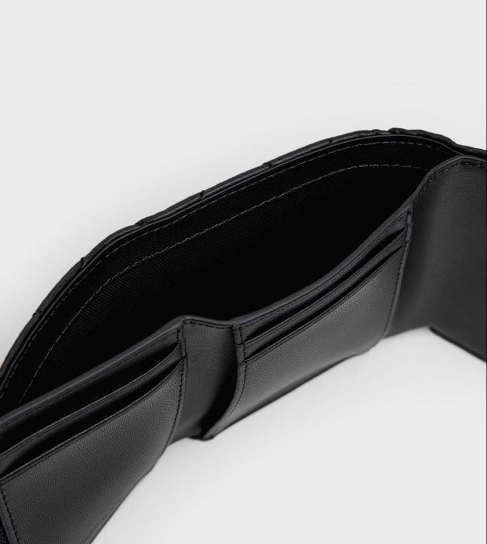 【期間限定お値下げ‼️】CHARLES & KEITH ブラック三つ折り財布