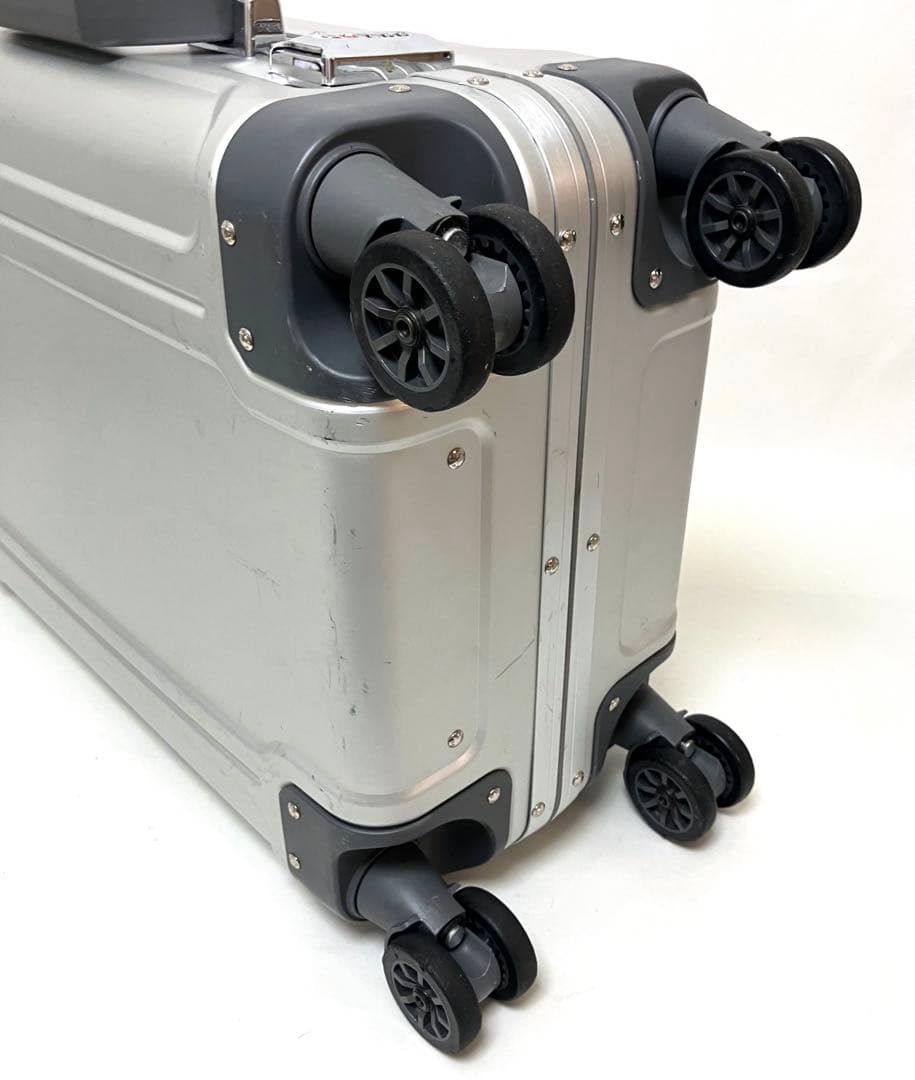 送料無料 ゼロハリバートンGEO ALUMINUM3.0 Carry-On31L