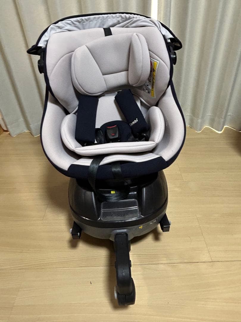 T*様 Combi クルムーブスマートlight ISOFIX ネイビー