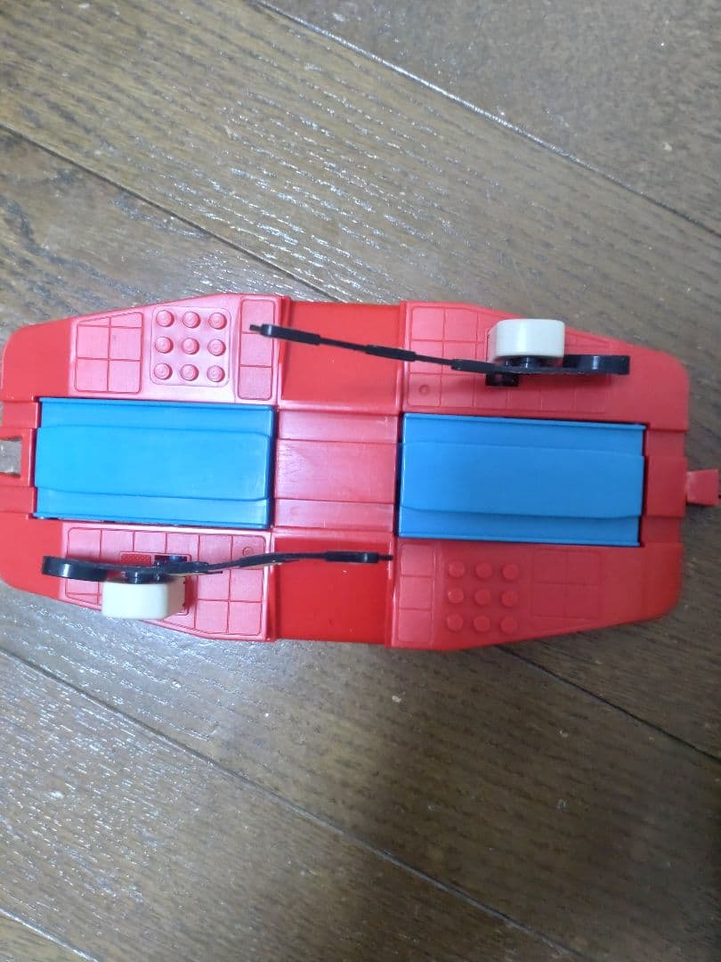 「プラレール」と「ストレートレール＆どうろ」セット