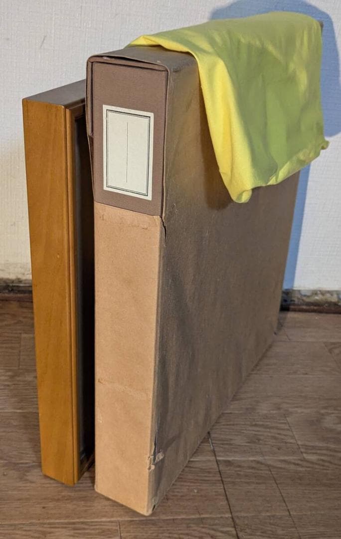 【真作】絵画　寺崎広業　日本画　石に鶺鴒図　墨一色の花鳥画　箱・黄袋入　X41