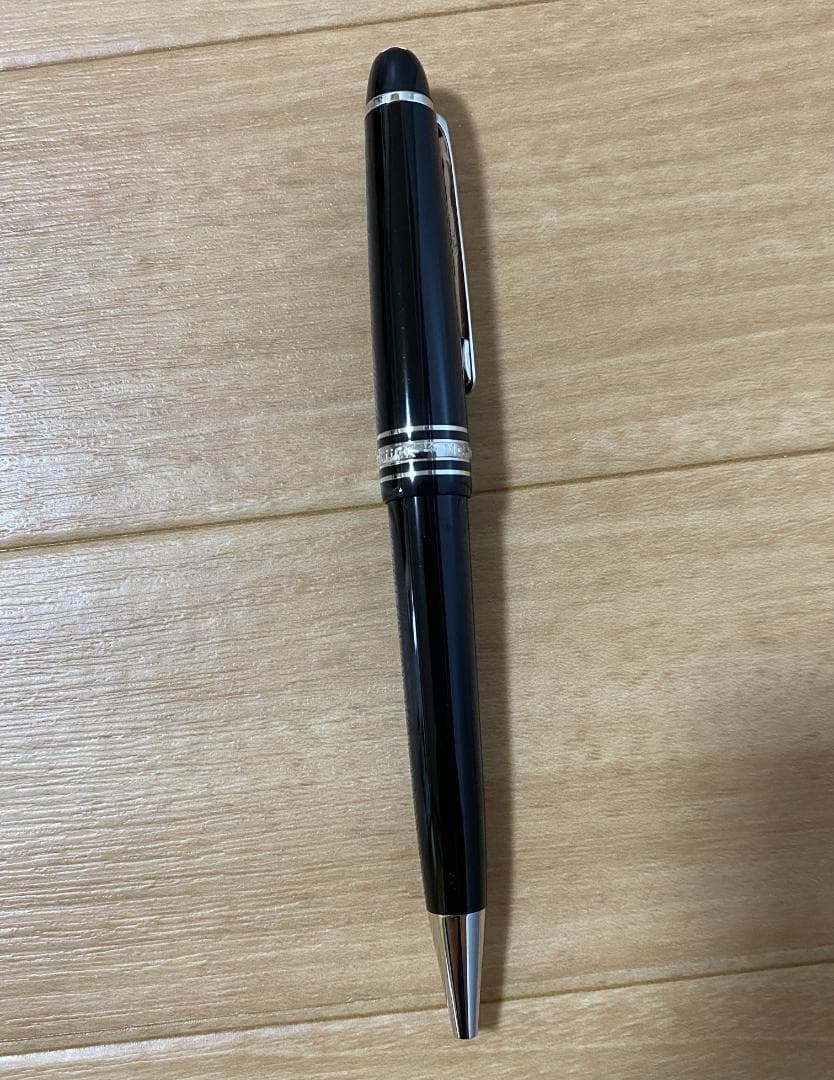 美品 モンブラン ミッドサイズ プラチナｘブラック ボールペン 名入れあり