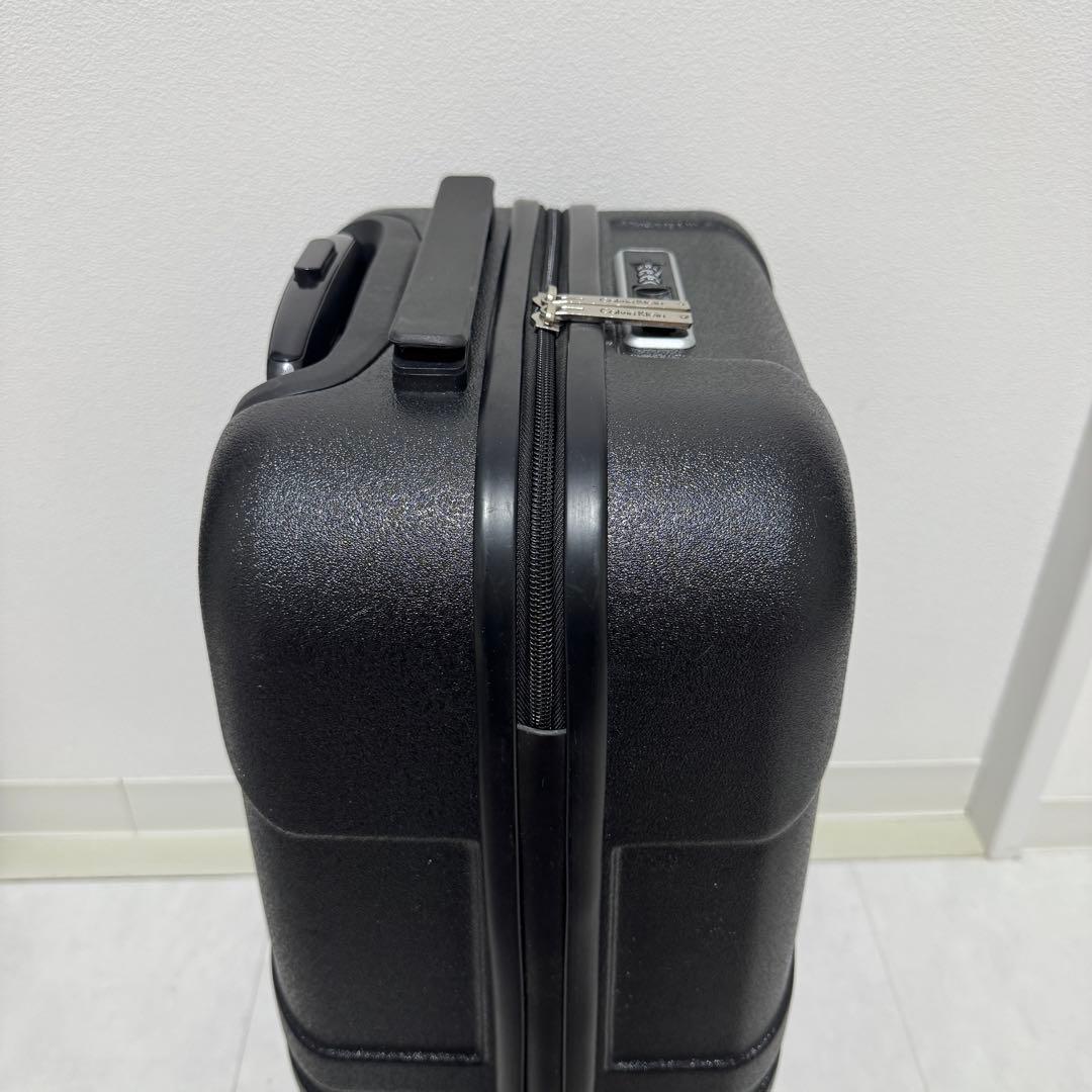   キャリーケース　スーツケース　CK ロゴ 機内サイズ