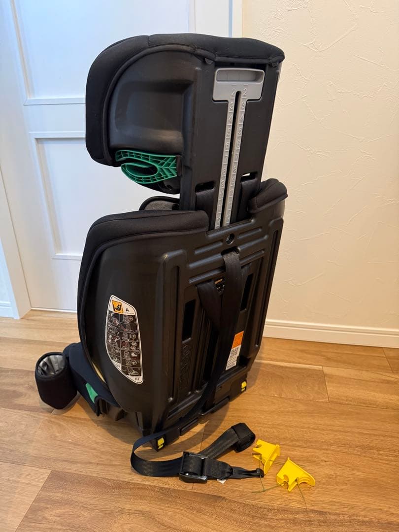 ネビオ　ポップピット ブラック ジュニアシート