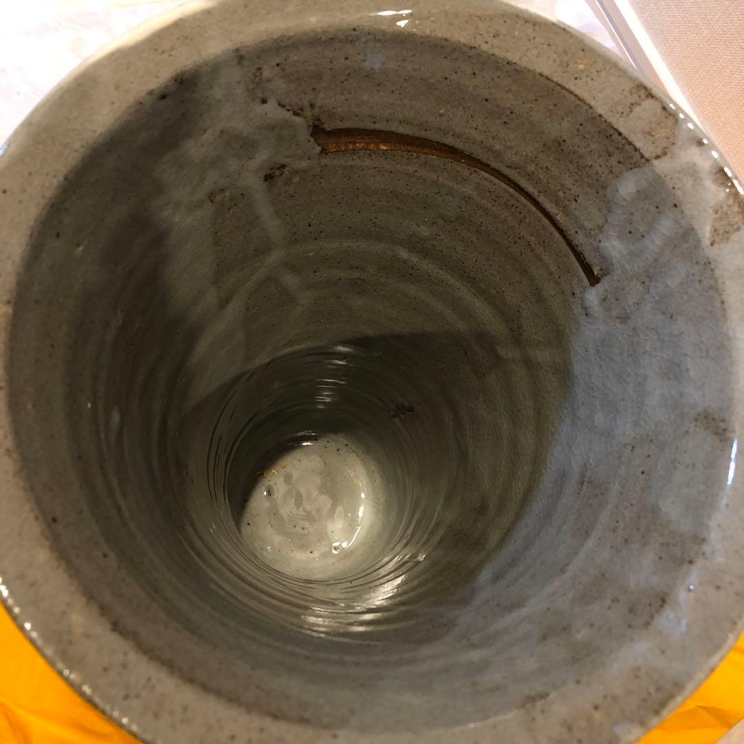 鹿野武司作　陶器 花瓶 フラスコ型　ぶどう柄