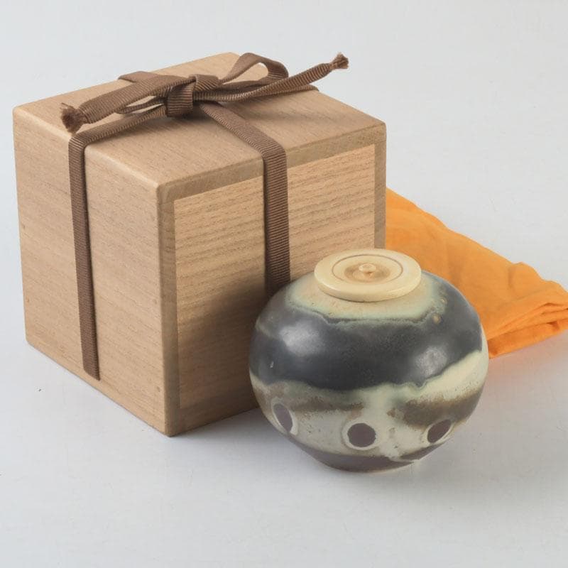 茶道具　文琳茶入　SHOEMAKER在銘　時代箱付　V　9259